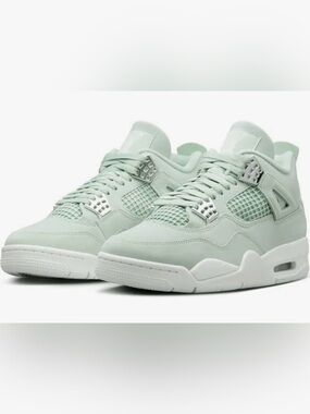 Jordan Women’s Retro 4 Seafoam Sneakers